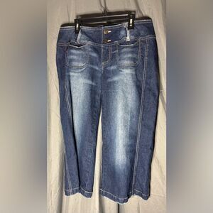 Tyte Jeans Denim Capris Women’s Size 11 Excellent Preloved Condition